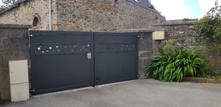 Portail et palissade acier laque Guilers 2 1 - Portails - Quimper Brest